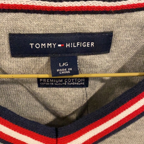Tommy Hilfiger v neck sweater - Picture 3 of 5